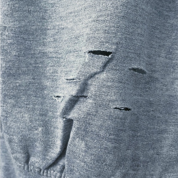 MIMI New York Distressed Cropped Sweatshirt Gray White Stripe Grommet Sleeve M - Picture 6 of 12